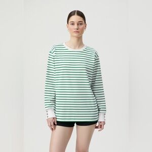 Mustt Have %100 cotton Line Sweatshirt